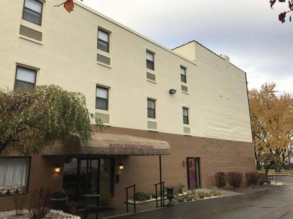 St Charles Hotel Downtown Hudson Exterior foto